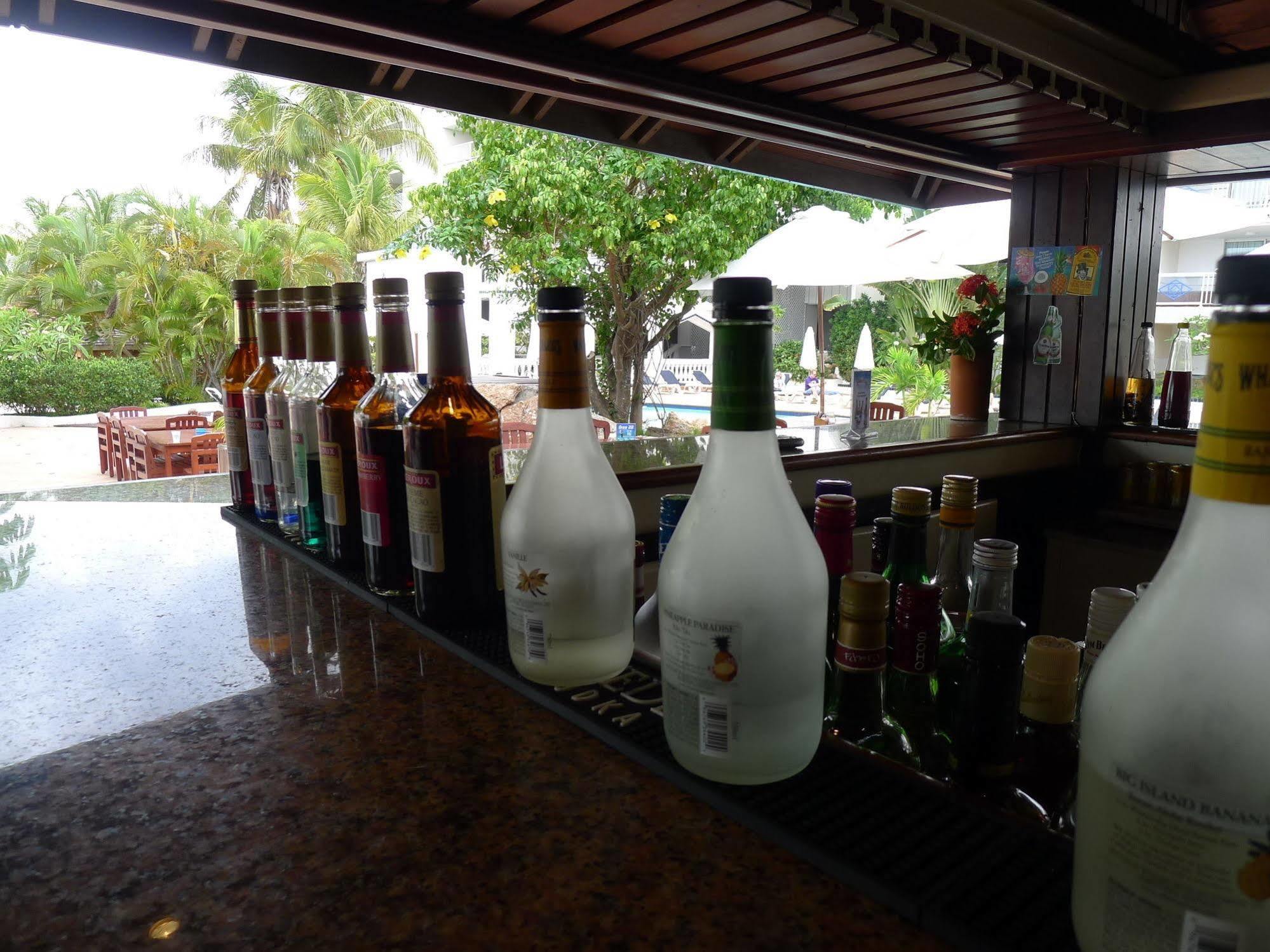 Sapphire Beach Club Resort Cupecoy  Extérieur photo